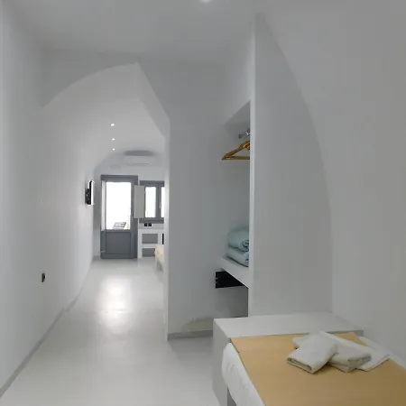 Caldera Bird's Eye Suites Fira (Santorini)