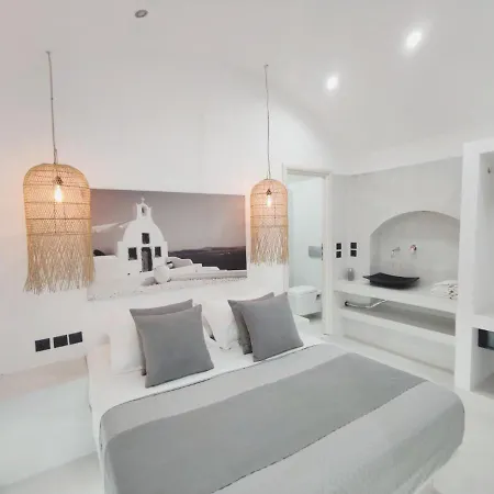Caldera Bird's Eye Suites Fira (Santorini)