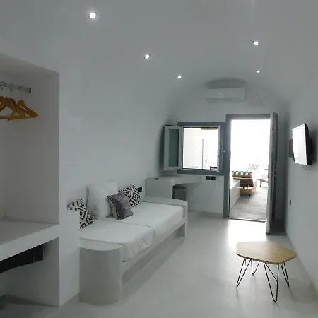 Caldera Bird's Eye Suites Bed & Breakfast *